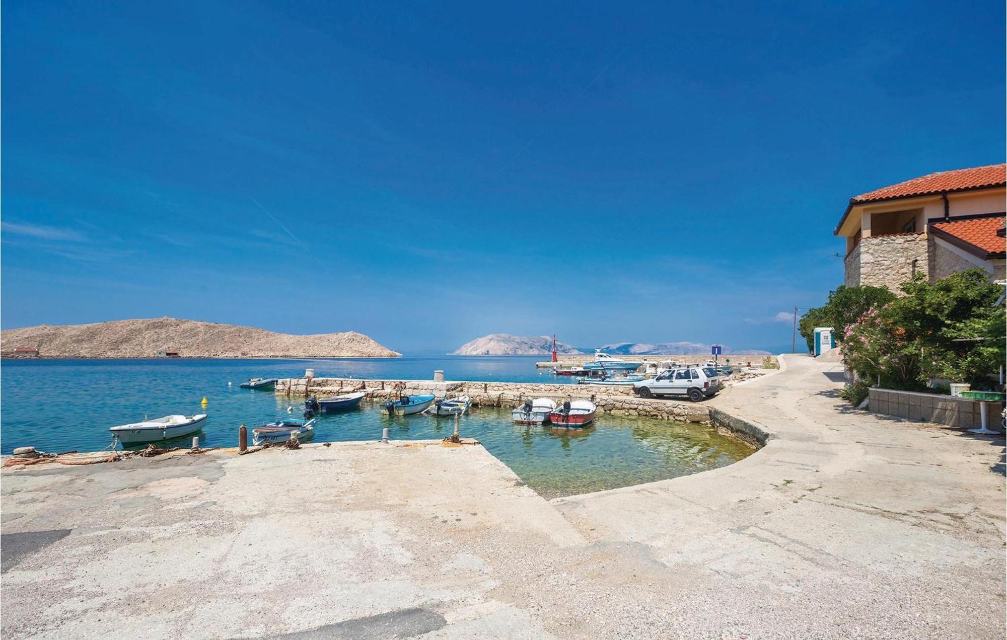 2 Bedroom Nice Apartment In Jablanac Luaran gambar
