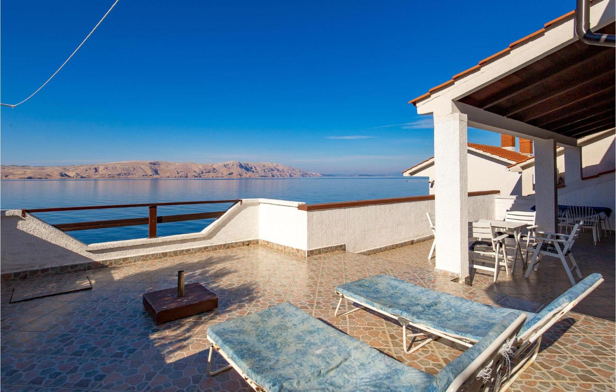 2 Bedroom Nice Apartment In Jablanac Luaran gambar
