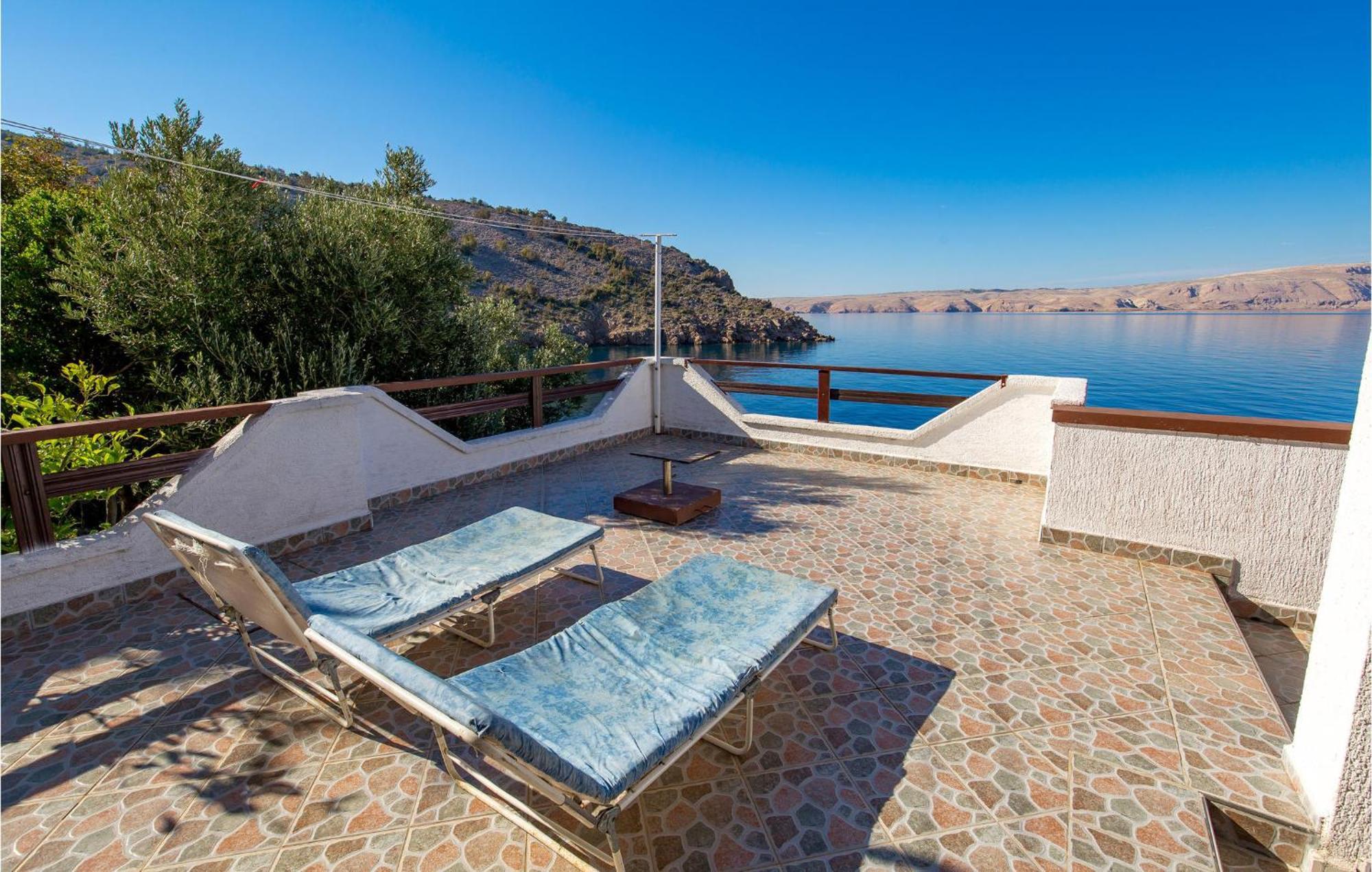2 Bedroom Nice Apartment In Jablanac Luaran gambar